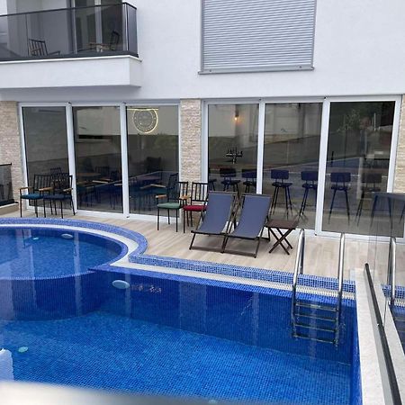 Relax Apartmani Sutomore Exterior photo