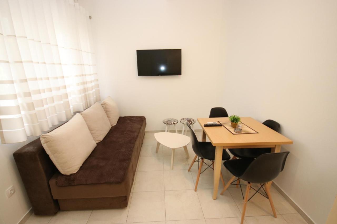 Relax Apartmani Sutomore Exterior photo