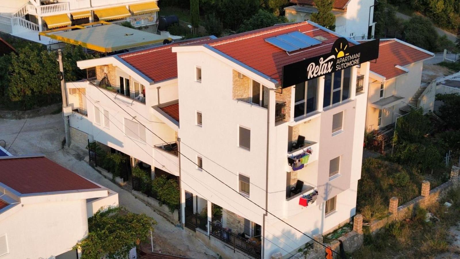 Relax Apartmani Sutomore Exterior photo