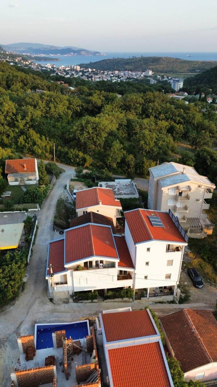 Relax Apartmani Sutomore Exterior photo