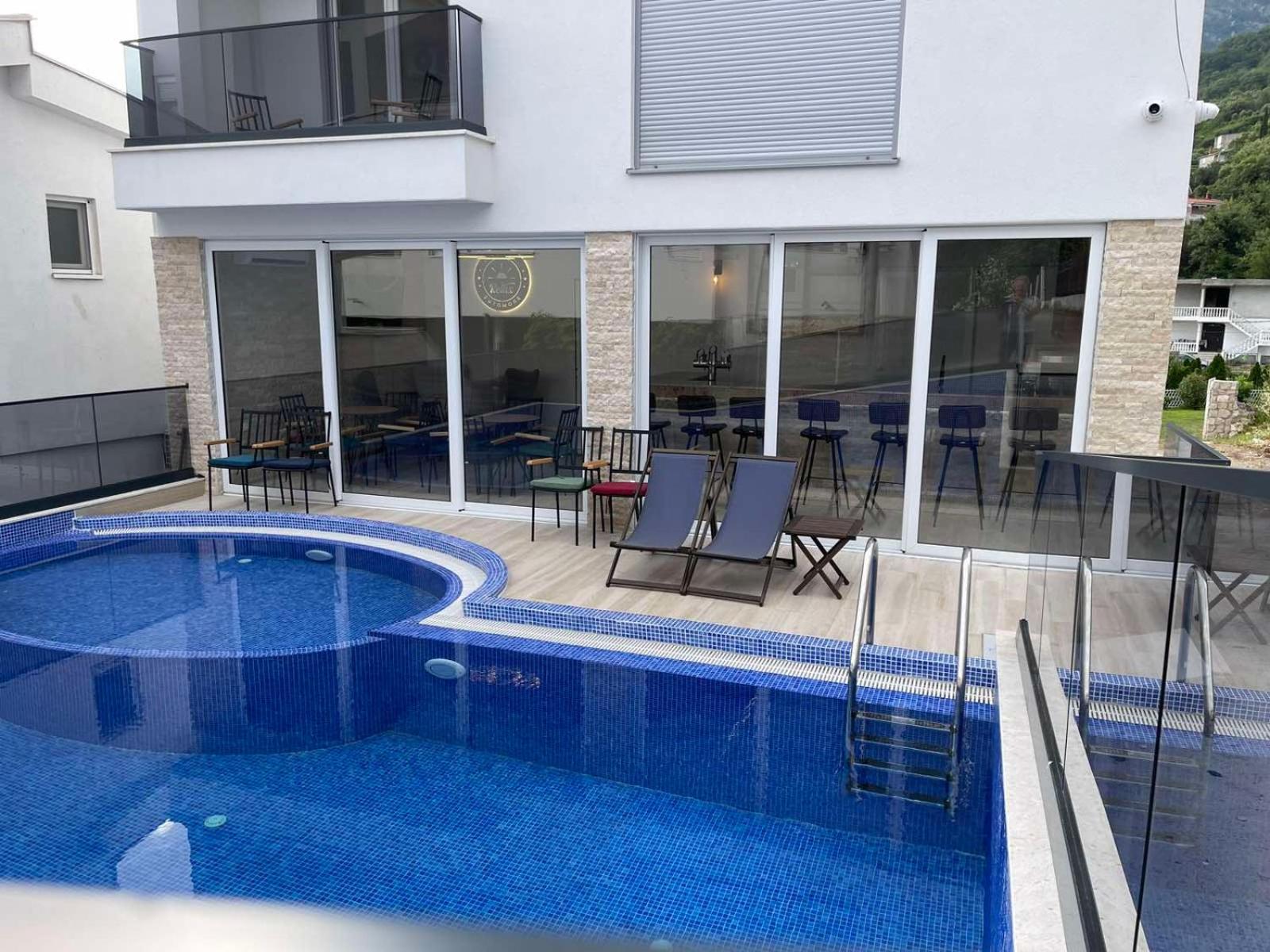 Relax Apartmani Sutomore Exterior photo