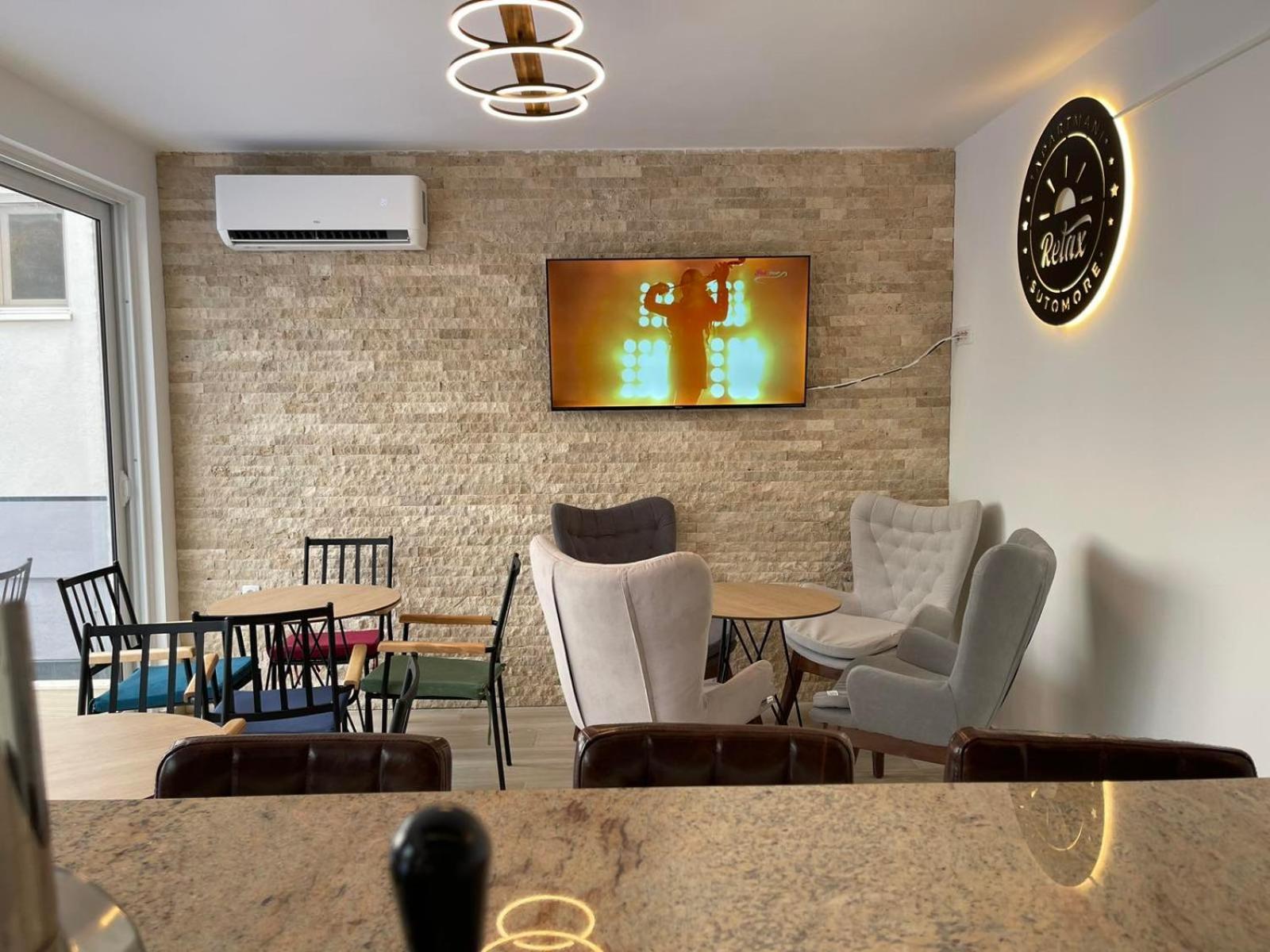 Relax Apartmani Sutomore Exterior photo