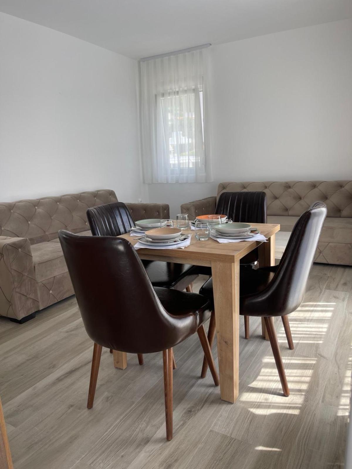 Relax Apartmani Sutomore Exterior photo