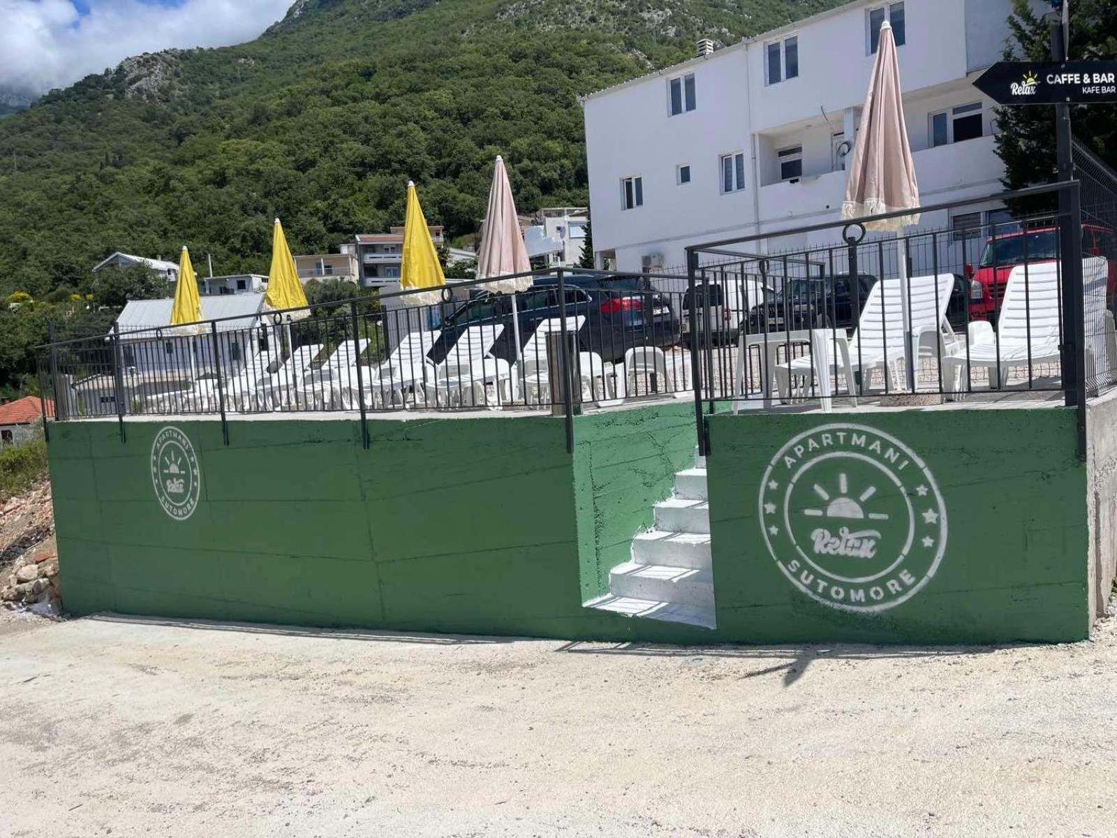 Relax Apartmani Sutomore Exterior photo