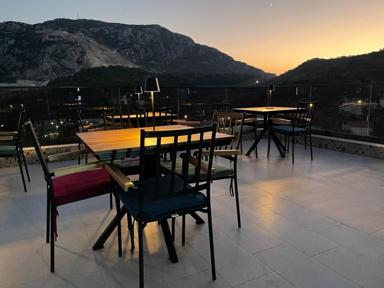 Relax Apartmani Sutomore Exterior photo