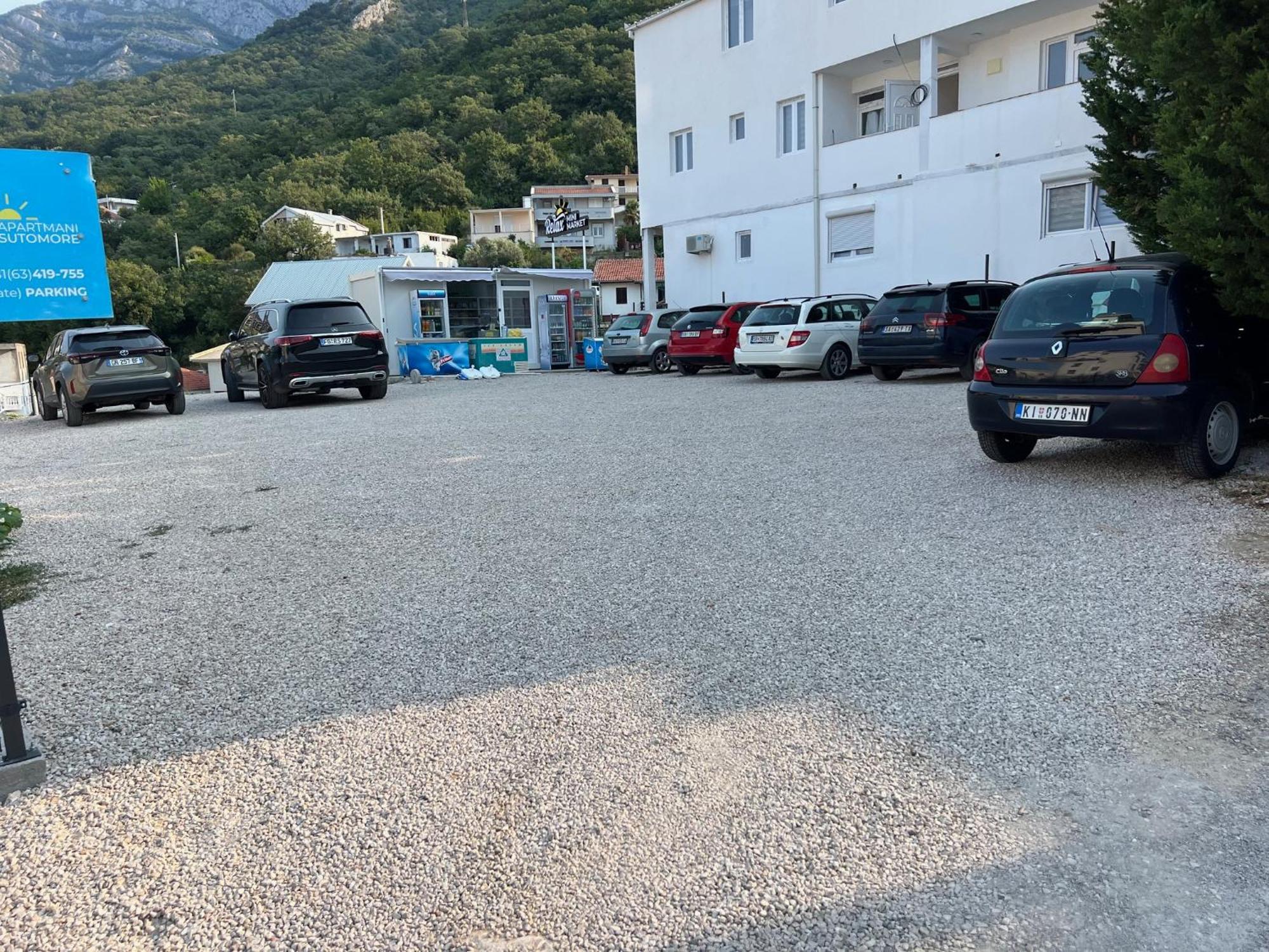 Relax Apartmani Sutomore Exterior photo
